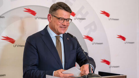 Ministerpräsident Boris Rhein spricht beim Parlamentarischen Abend des Landesfeuerwehrverbandes Hessen.